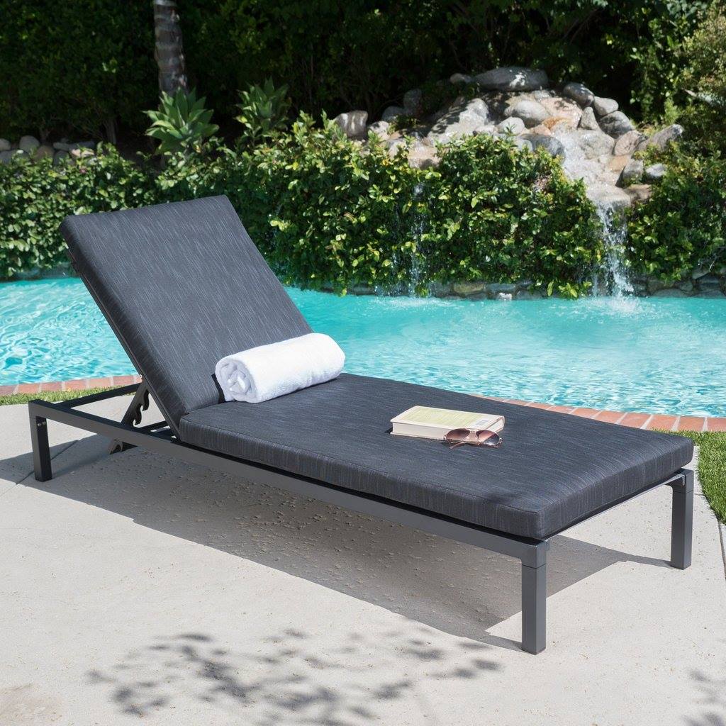 Outdoor Mesh Aluminum Frame Chaise Lounge W/ Water Resistant Cushion