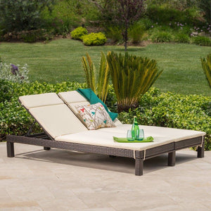 Outdoor Dual Wicker Chaise Lounge W/ Water Resistant Cushions